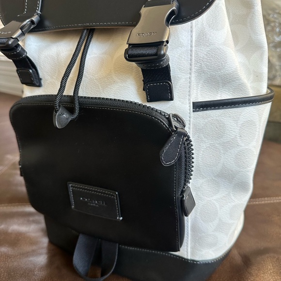 Coach backpack - Picture 5 of 10